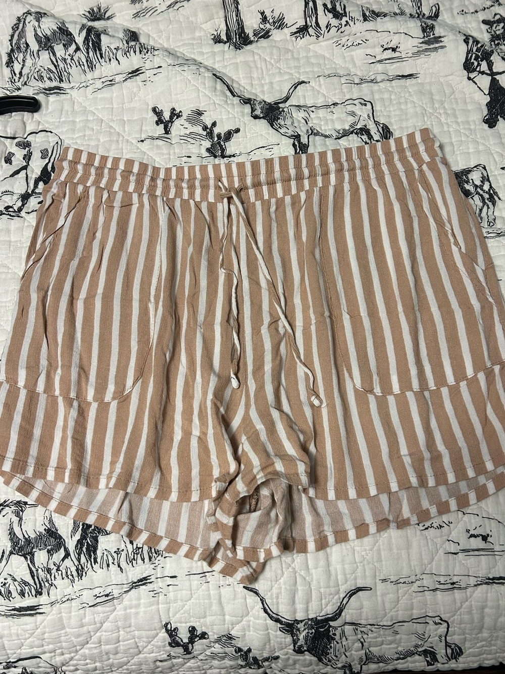 No Boundaries Tan and White Striped Women’s Shorts Bermuda